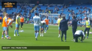 Manchester City khởi động trước trận đấu